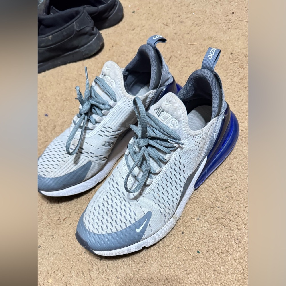 NIKE 270 Grey/Blue Size 11 Good Used Condition